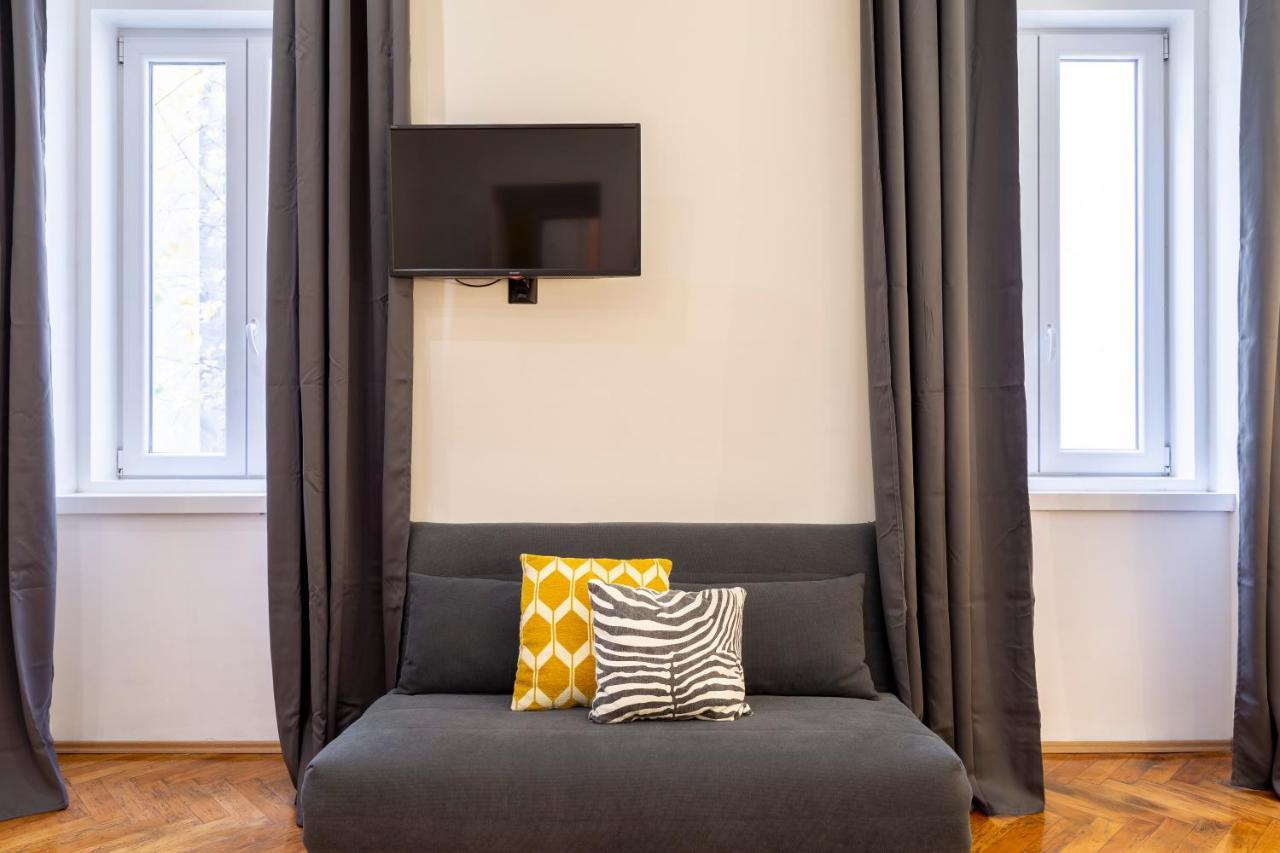 Elegante Appartamento Vicino Alla Stazione - Gold Trieste Ngoại thất bức ảnh