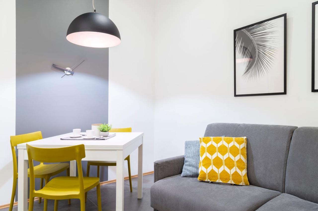Elegante Appartamento Vicino Alla Stazione - Gold Trieste Ngoại thất bức ảnh